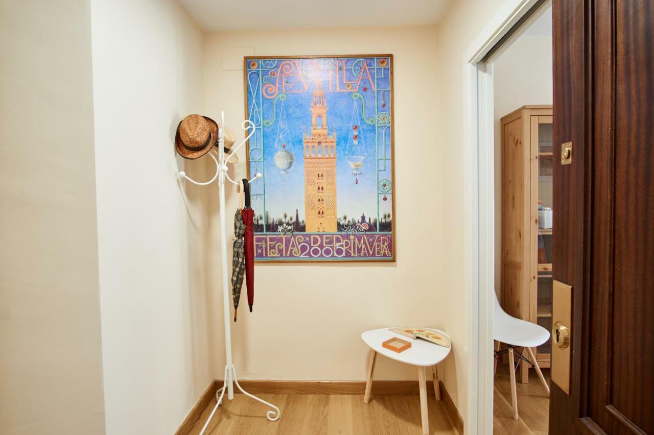 Rodrigo De Triana Courtyard By Valcambre Apartment Seville Exterior photo